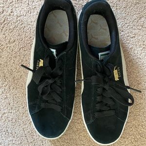 *FREE SHIPPING* PUMA Suede Classic Sneakers